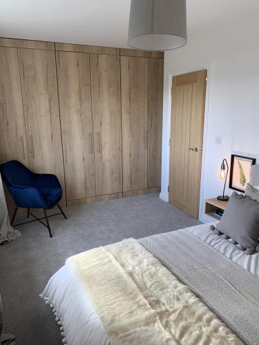 Station View 3-storey Bedroom