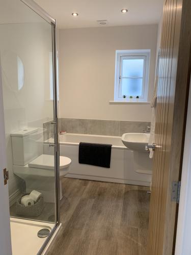 Station View House Bathroom