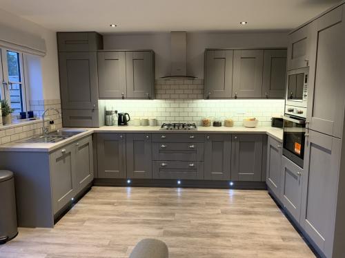 Station View Semi Detatched Kitchen